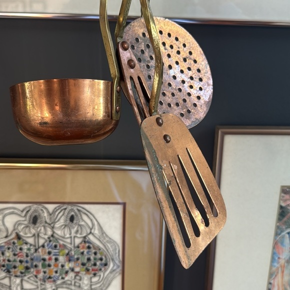 Antique vintage real copper and real brass kitchen utensils set of four - Picture 5 of 11